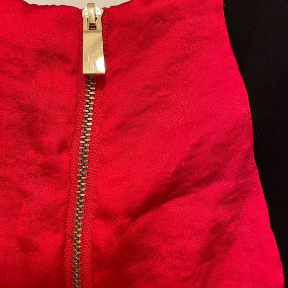 Vince Camuto red and black top small - Picture 2 of 5